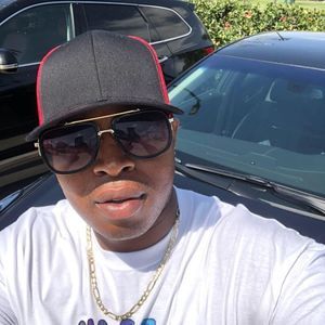 Meet your Posher, Kenyatta